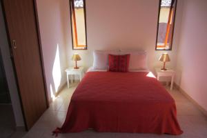 Lirio - Frente praia, 3 suites, 1km do centro,piscina, wi-fi e churrasqueira