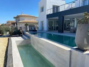 VILLA MANELS - 萨拉比塔