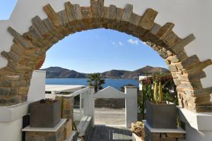 Parian Lithos Residence