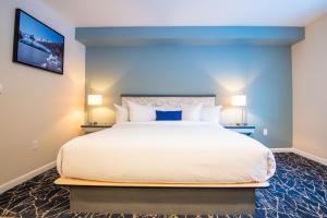 King Room - Disability Access room in Gateway Hotel