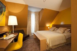 Hotels Le Manoir du Lys, The Originals Relais (Relais du Silence) : photos des chambres