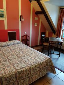 B&B / Chambres d'hotes Chambres d'hotes sur la Courtine de Coucy : Suite Familiale