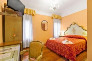 Superior Single Room room in Hotel Malibran