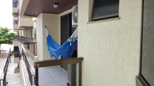 Apto em prédio frente ao mar, Meia Praia Itapema, linda vista, 3 dormitórios