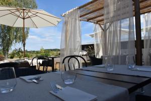 Hotels Le Cheval Blanc - Logis Hotel : photos des chambres