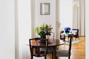 STRADOMSKA 2 APARTMENTS