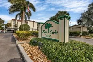 Siesta Key Escape Ground Floor Steps to Heated Pool and Free Trolley - Siesta Key