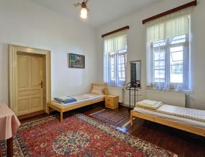 Gästehaus Honigberg next to the Fortified Church of Harman