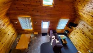 Two-Bedroom House (Non- Pet friendly) room in Jasper Ridge Inn Ishpeming