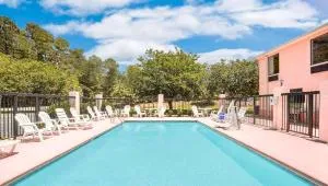 Gray Inn & Suites - 米利奇维尔