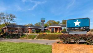 Magnuson Grand Hotel and Confe..