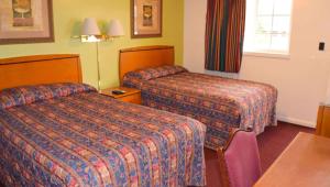 Double Room with Two Double Beds - Non-Smoking room in Relax Inn Bloomsburg