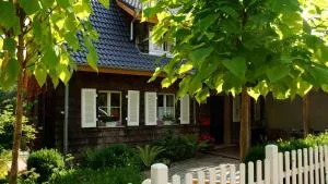 Sonnige 2-Zimmer Wohnung mit Terrasse und Garten - Gäufelden