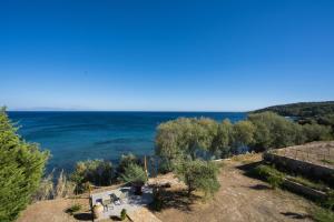 Seafront Studio with direct beach access Messinia Greece