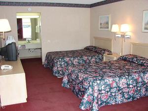 Deluxe Double Room room in Green Valley Motel