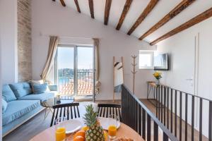 The Sea View Old Town Rovinj Apartment by Irundo