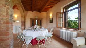 Podere Pomasciano 10, Emma Villas