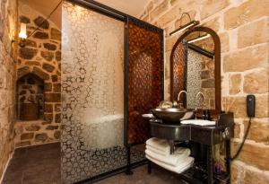 Mardius Tarihi Konak