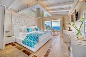 Double Room with Balcony and Sea View room in Peninsula Gardens