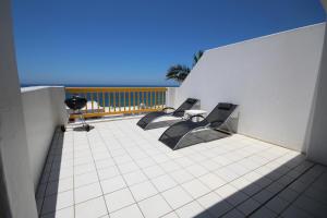 65 Perissa, Santorini, Ballito