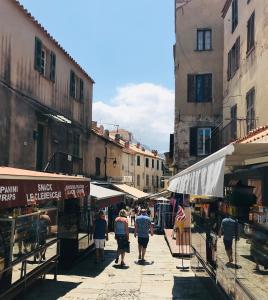 Hotels Grand Hotel De Calvi : photos des chambres