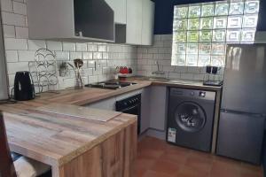 GILLFORD GALLERY ACCOMMODATION