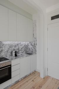 Charming Camões Apartment in Porto with AC & Wi-Fi