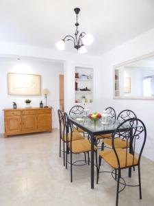 Villa Blanca Mediterranean Family Villa with Pool & Garden EaW Homes