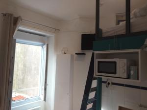 Studio hyper centre entre port et plage