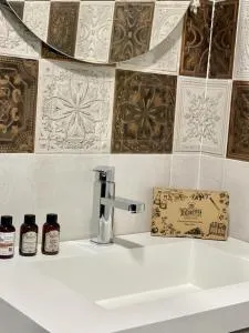 Hostal Restaurante Casa Isabel - Navamorcuende