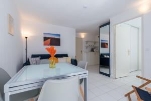 Comfortable 1 Bdr Downtown - AC & Parking