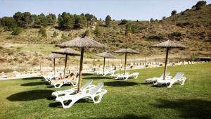 Casa rural El Salero Moratalla, piscina y chimenea
