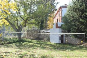 Casa rural El Salero Moratalla, piscina y chimenea