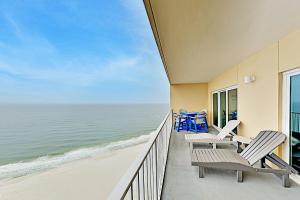 Three-Bedroom Apartment room in New Listing! Seawind Getaway with Gulf Views & Pool condo