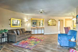 Cozy Branson Resort Condo - 3 Mi to 76 Strip!