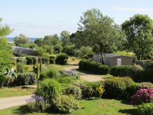 Campings Camping les vergers de Squividan *** : photos des chambres