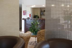 Hotels Hotel De La Pyramide : photos des chambres