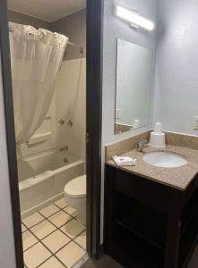 Quadruple Room - Non-Smoking room in Motel 6-Green Bay WI - Lambeau