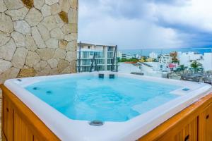 Lunada 314 Modern Playa del Carmen Condo