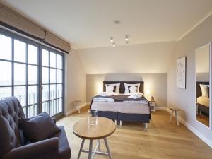 Reetland am Meer - Superior Reetdachvilla mit 2 Schlafzimmern und Kamin E26