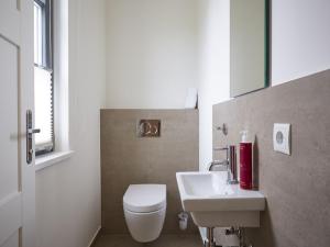 Reetland am Meer - Premium Reetdachvilla mit 3 Schlafzimmern, Sauna und Kamin E18