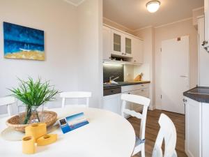 Kaiservillen Heringsdorf - Ferienwohnung mit 2 Schlafzimmern und Balkon D222