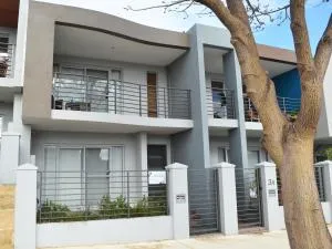 North Coogee Beach House - Warnbro