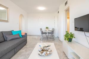 Pool Apartment Napoleon Close To Sea