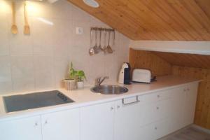 Atico de madera Apartamento en Rinlo, RIBADEO