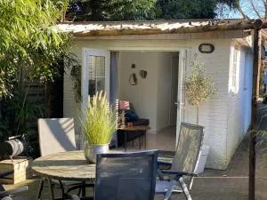 Studio Lief Bergen binnen, bij bos duin en dorp - Aagtdorp