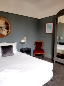 Hotels Saint Charles Hotel & Coliving Biarritz : Chambre Lit Queen-Size - Vue sur Jardin