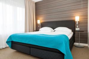 Junior Suite with City View room in Elite Hotel Marina Plaza