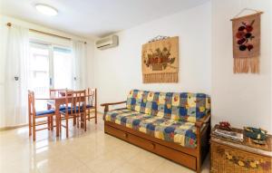 2 Bedroom Gorgeous Apartment In Oropesa