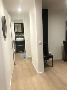 Appartements F3 AVEC PARKING ROUEN COTE DOCK76 : photos des chambres